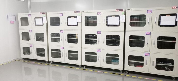Constant Temperature & Humidity Chamber